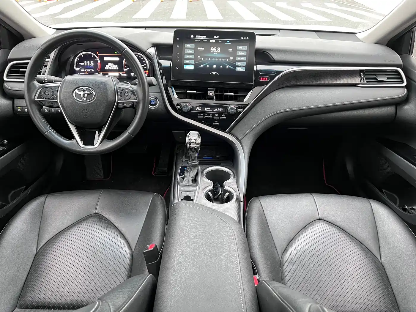 Toyota Camry 2021 2.5S Feng Shang Edition фото 10