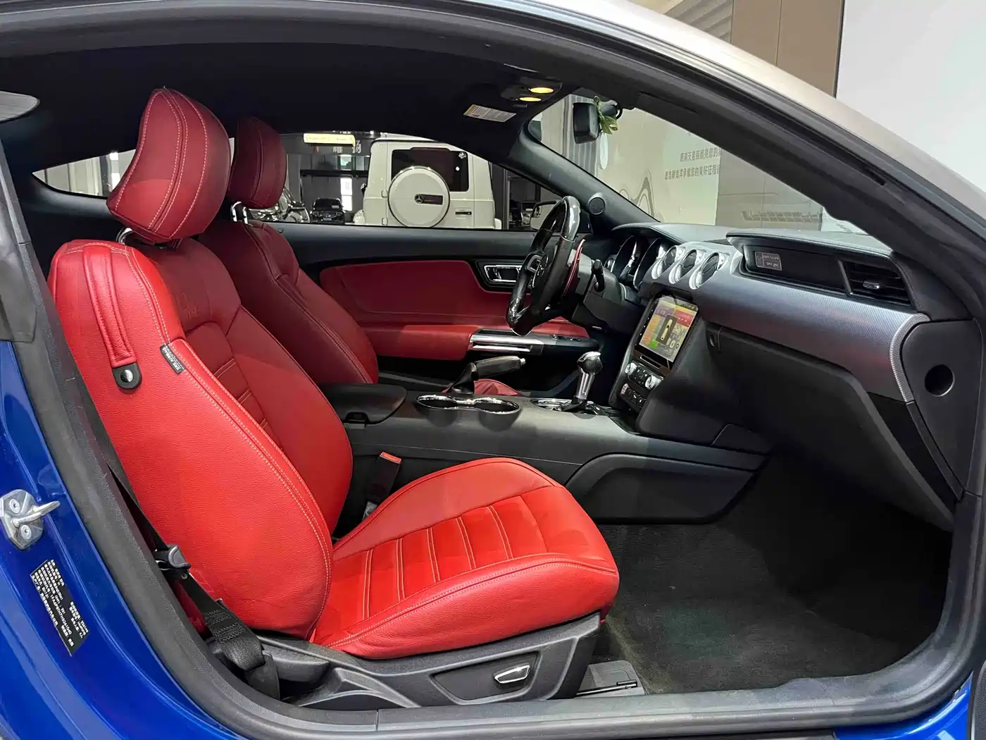 Ford Mustang 2017 2.3T Performance Edition фото 12