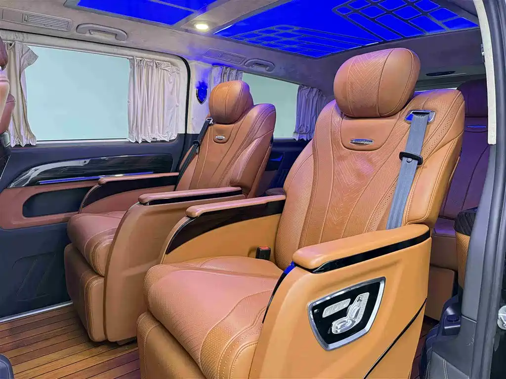 Mercedes-Benz Vito 2018 2.0T Business Edition China VI фото 10