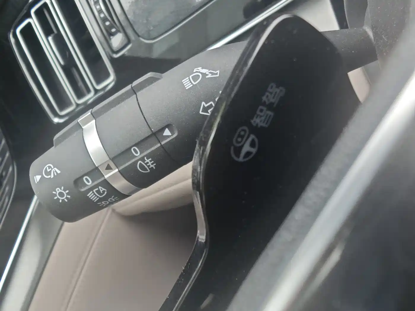 BYD Tang New Energy 2025 Smart Driving Edition DM-i 115KM Flagship фото 16