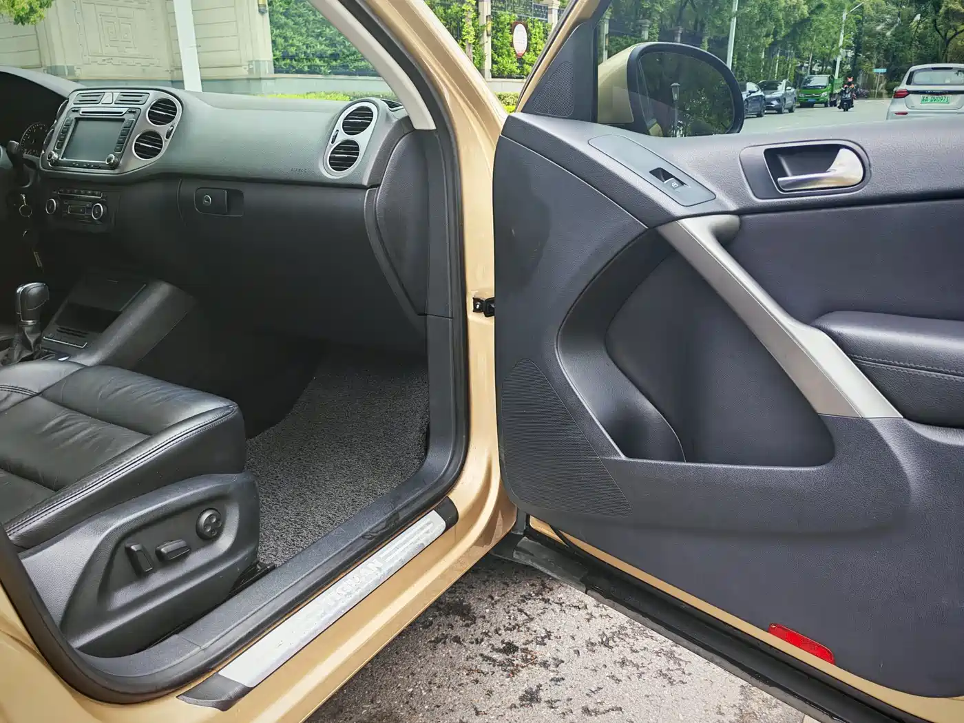 Volkswagen Tiguan 2013 2.0TSI Auto 4WD Luxury Edition фото 15