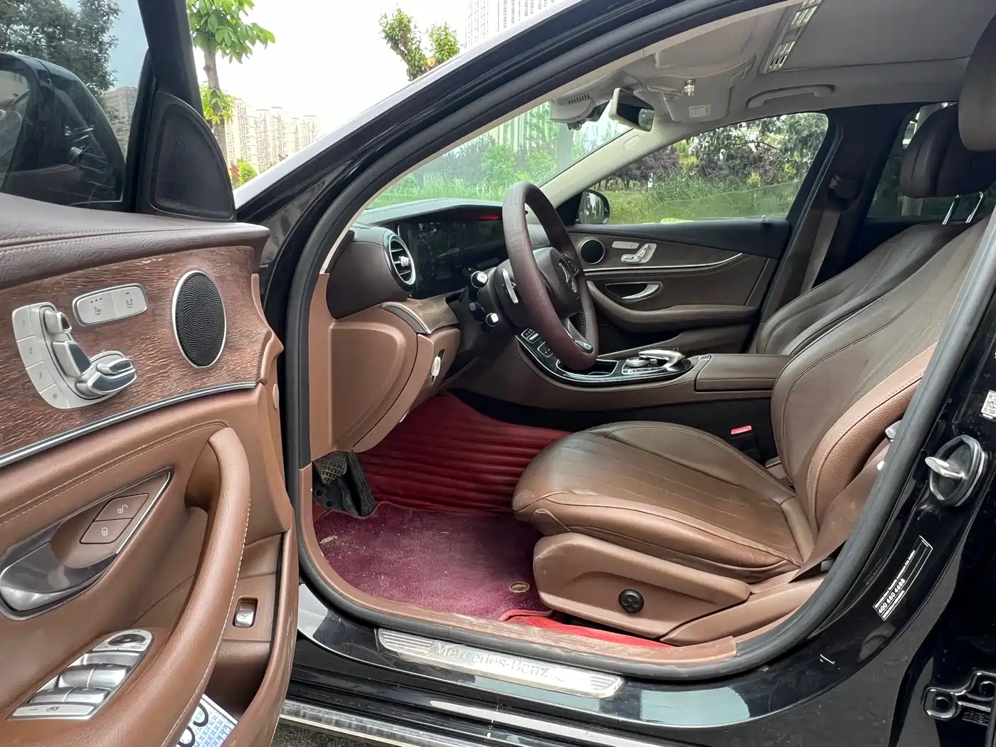 Mercedes-Benz E-Class 2017 E 300 L Luxury фото 7