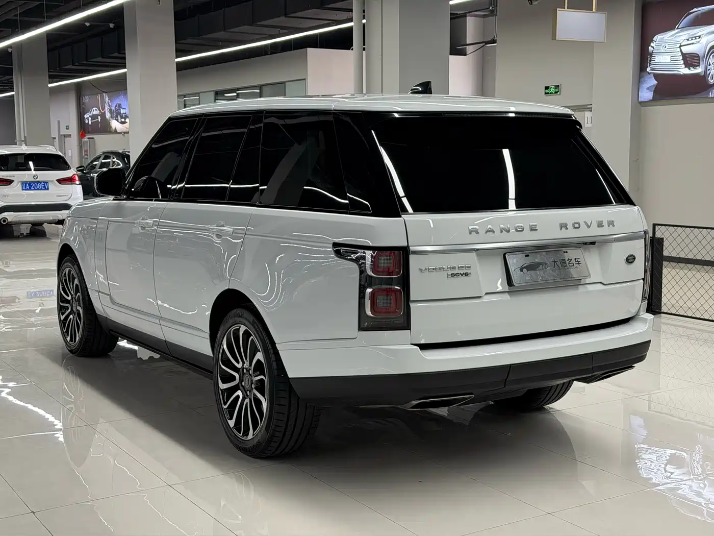 Land Rover Range Rover 2018 3.0 SC V6 Vogue Heritage Edition фото 5