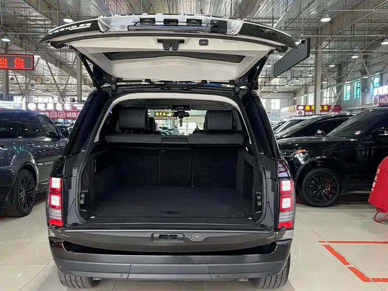 Фото 24 - Land Rover Range Rover