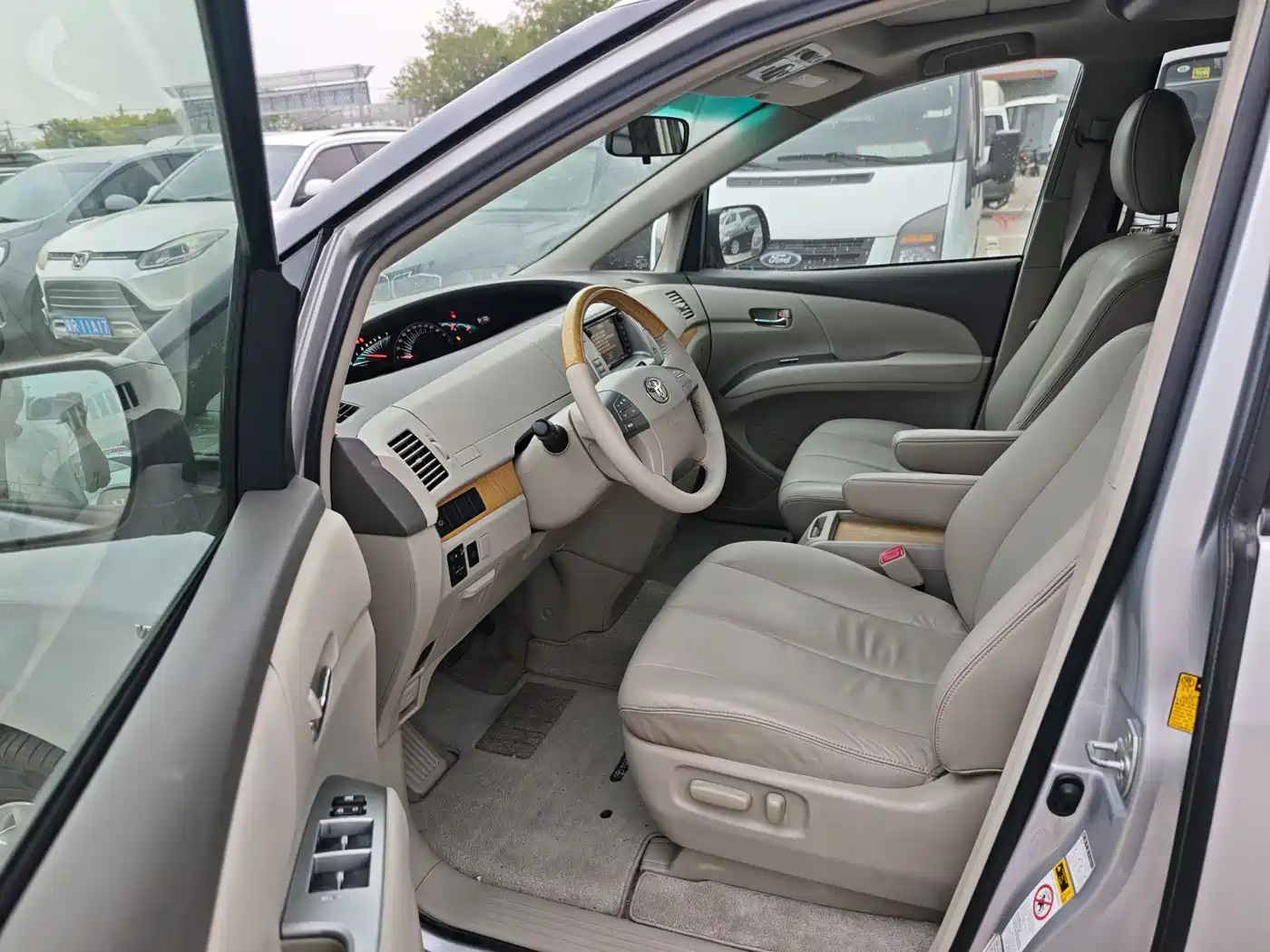 Toyota Previa 2007 3.5L 7-Seater Luxury фото 6