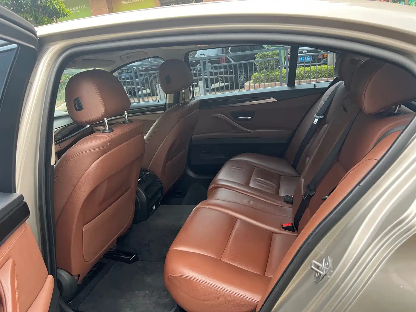BMW 5 Series 2014 525Li Leading фото 9