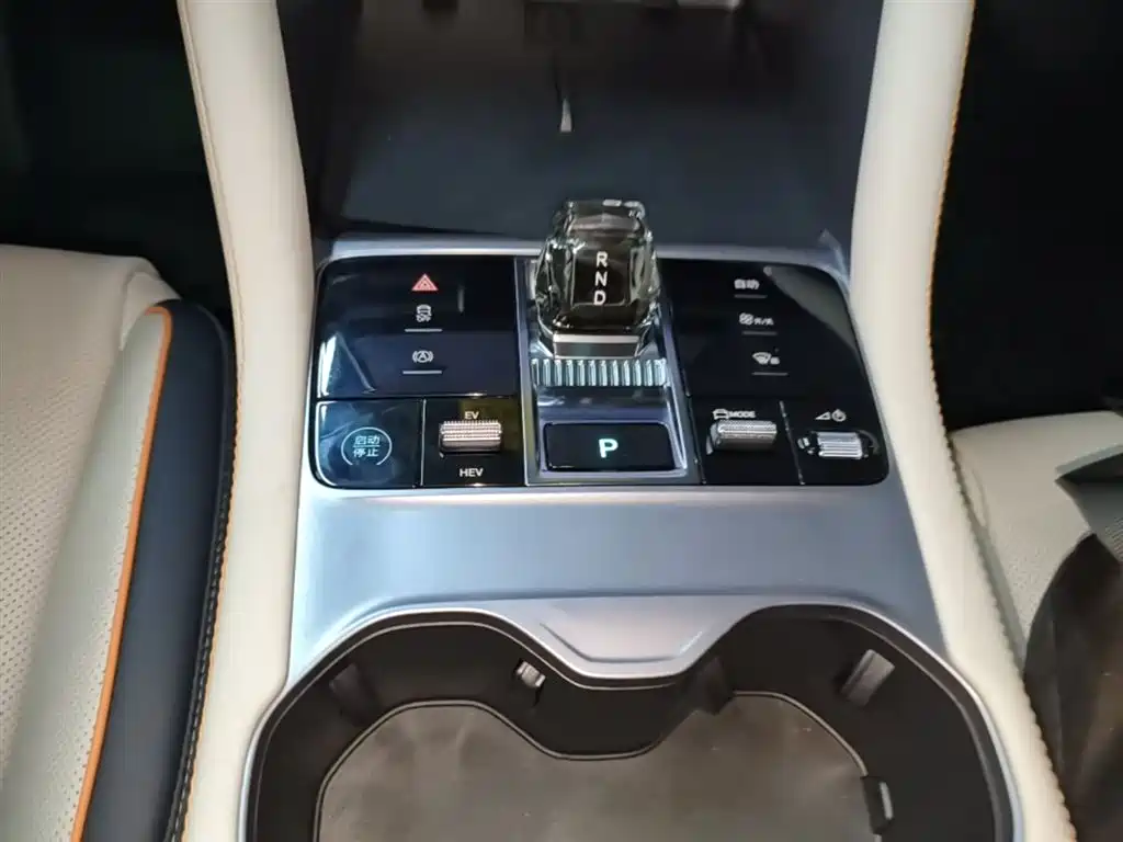 BYD Song PLUS PHEV 2023 Champion Edition DM-i 110KM Flagship PLUS фото 14