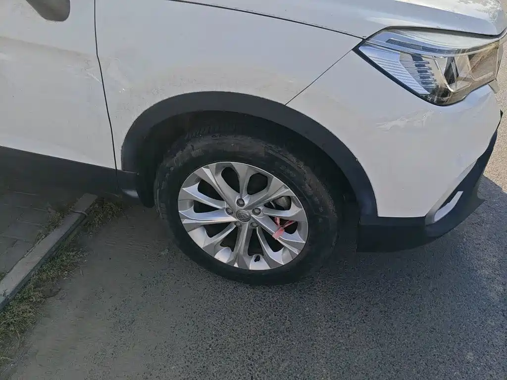 Zhonghua V3 2020 2020 1.6L Manual Comfort Starry Sky Edition