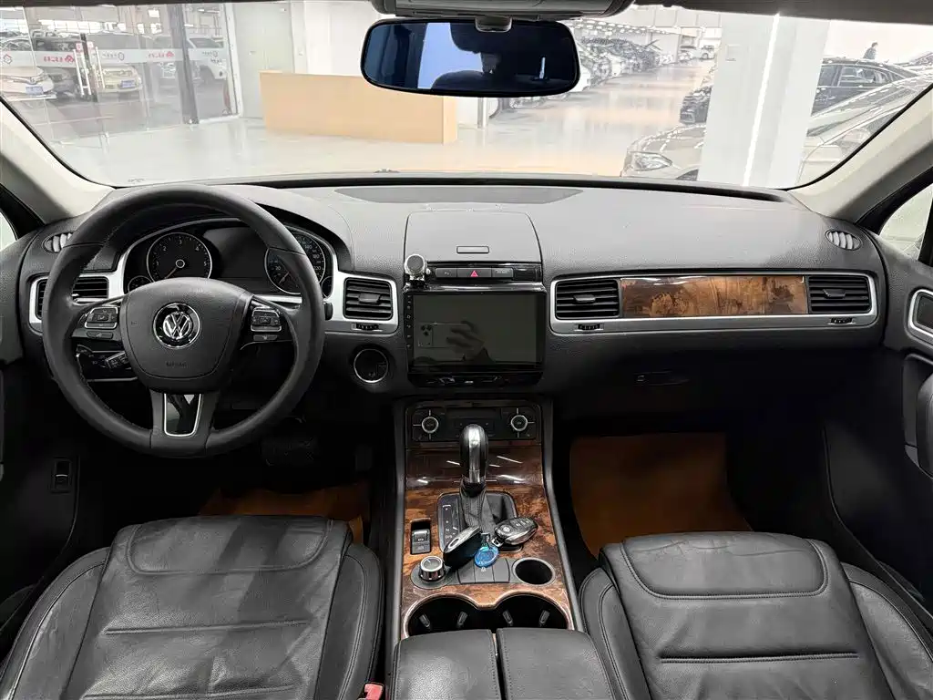 Volkswagen Touareg 2011 3.0TDI Diesel Standard фото 24