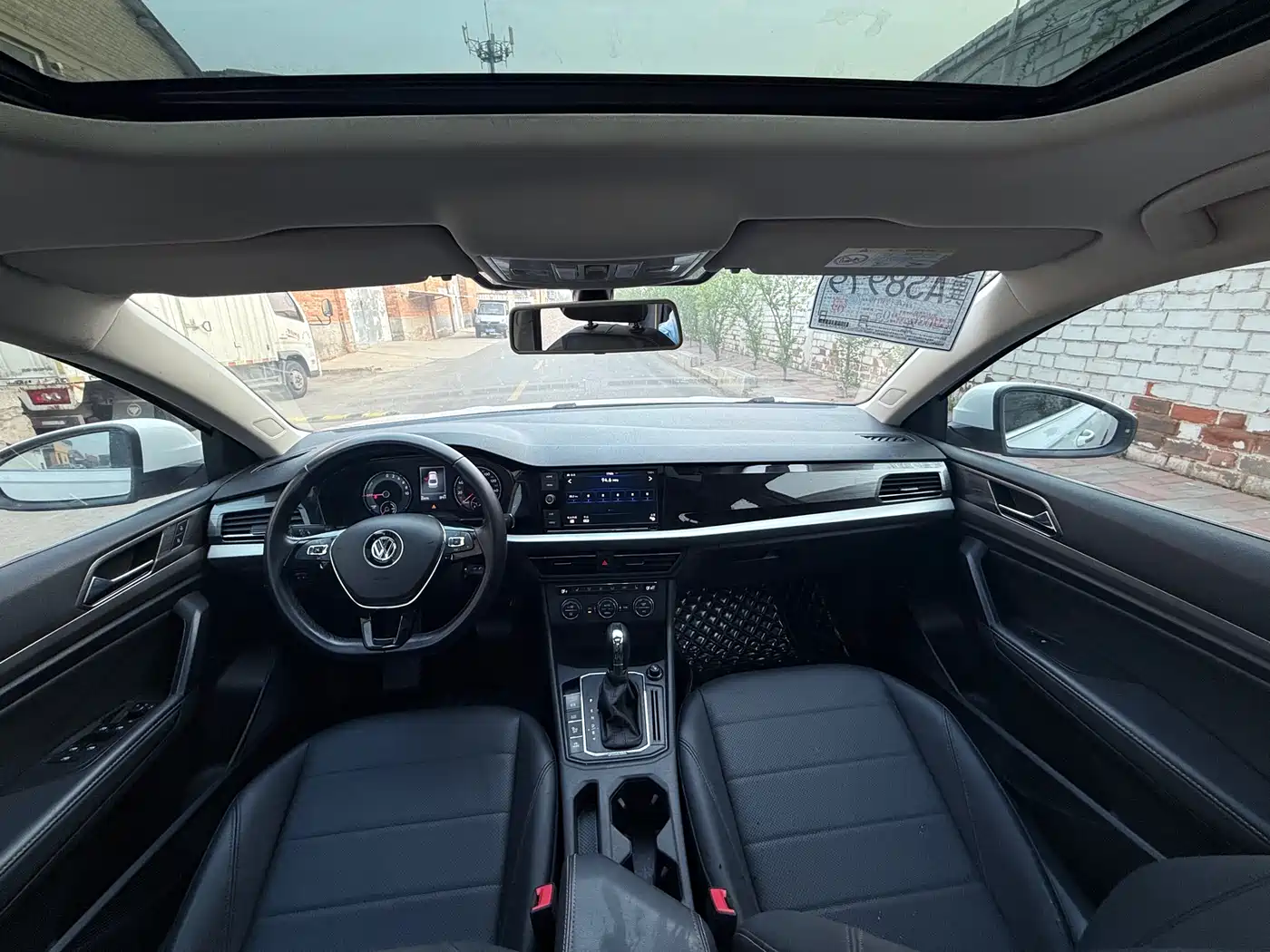 VOLKSWAGEN LAVIDA PURE ELECTRIC