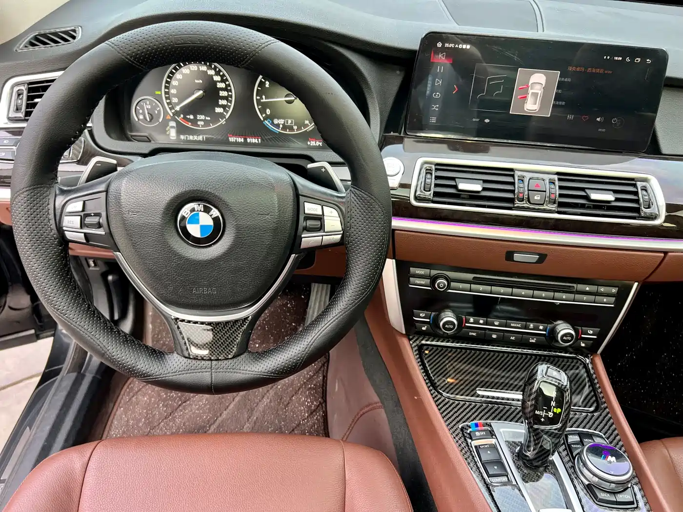 BMW 5 Series GT 2014 535i Leading фото 9