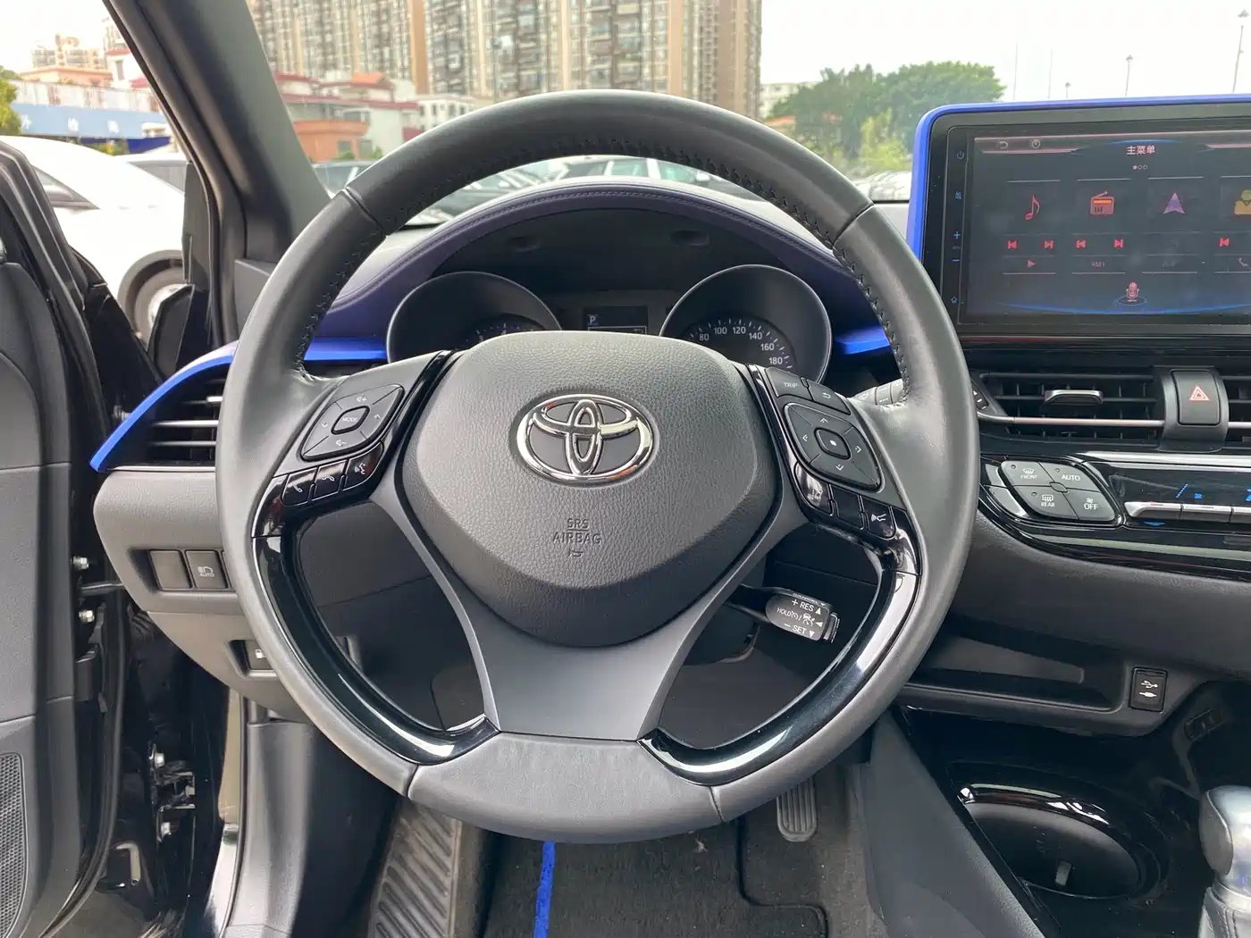 Toyota C-HR 2018 Model 2.0L Luxury Sunroof Version China V фото 9
