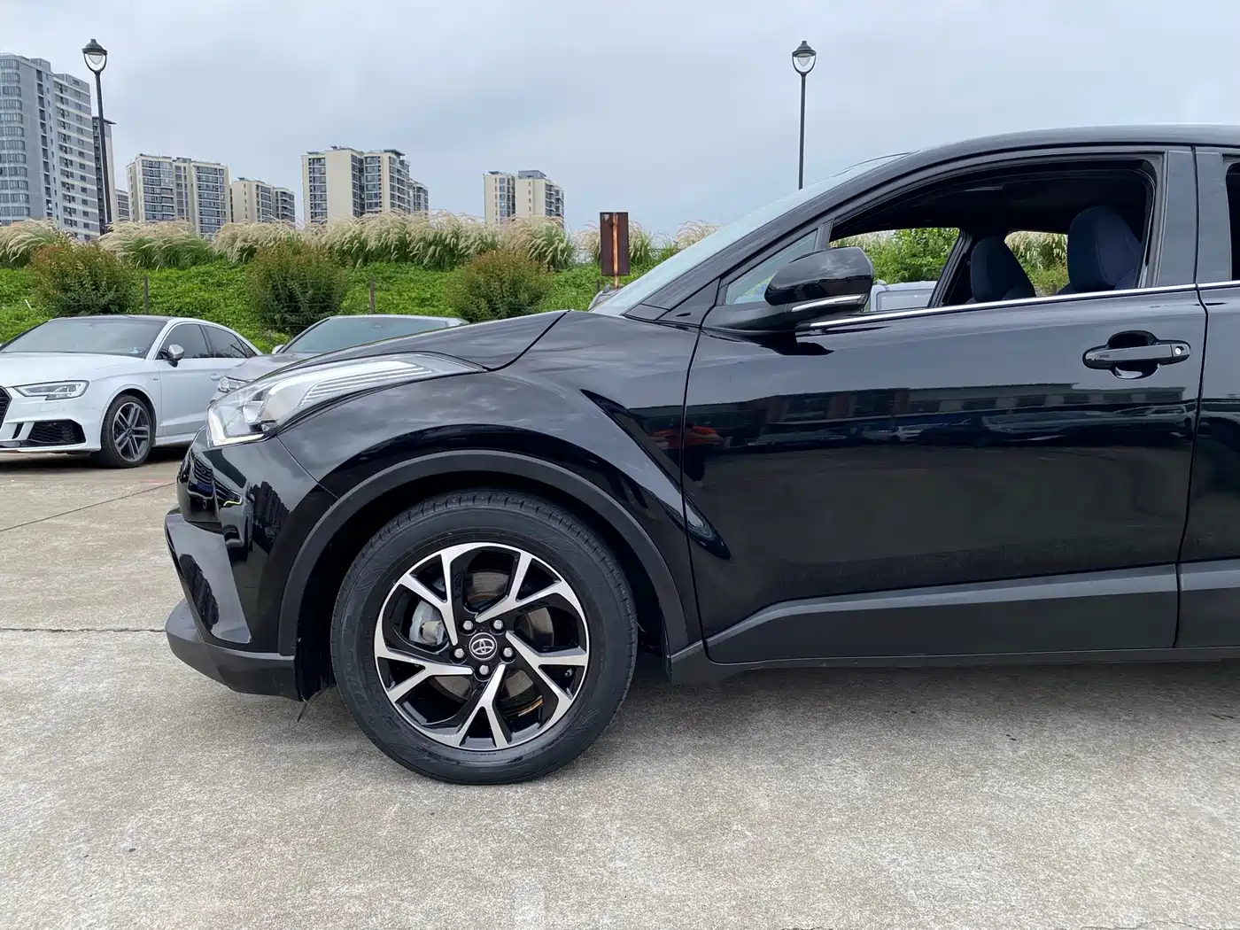 Toyota C-HR 2018 Model 2.0L Luxury Sunroof Version China V фото 15