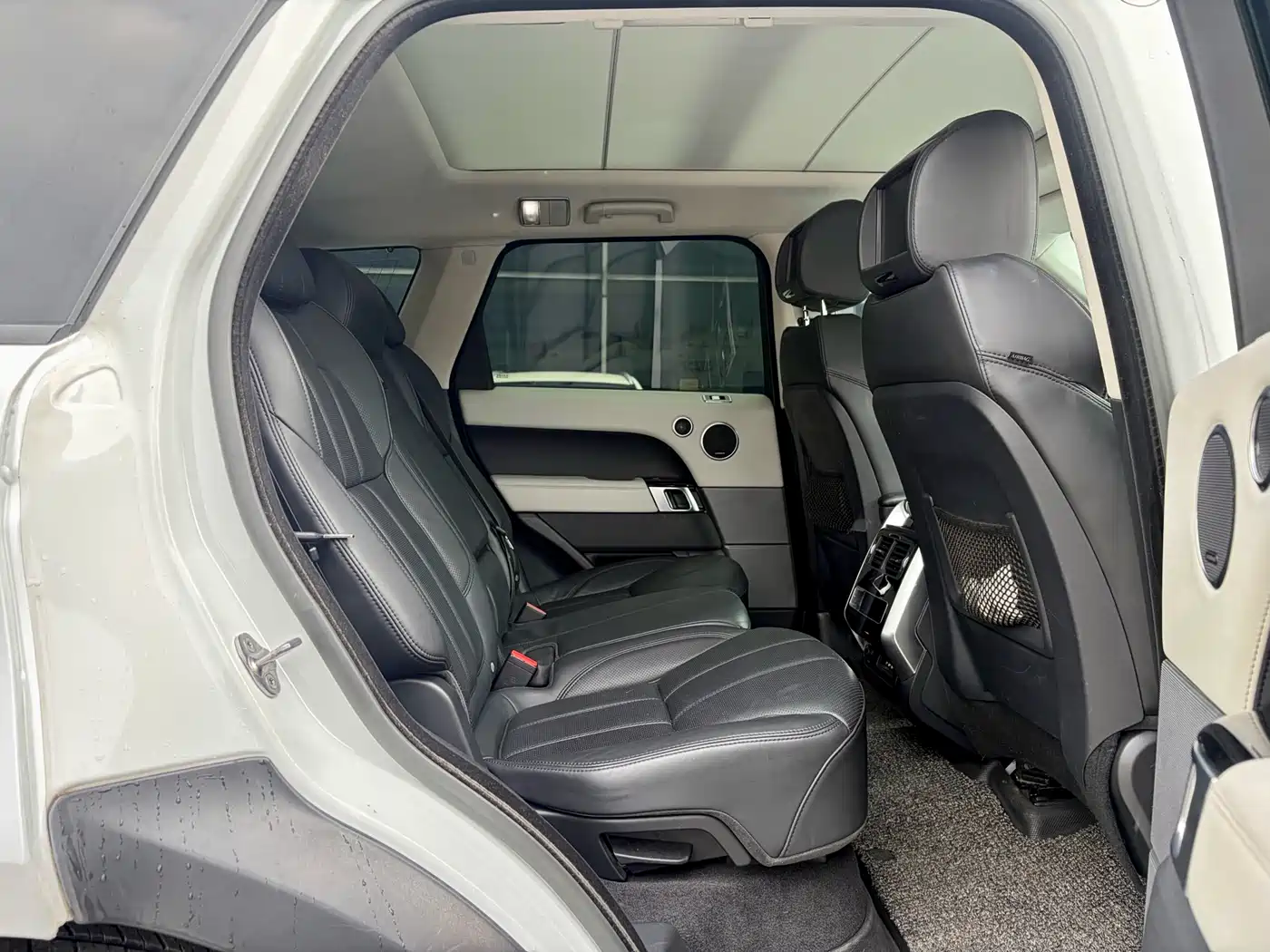 Land Rover Range Rover Sport 2015 3.0 SC V6 HSE фото 3
