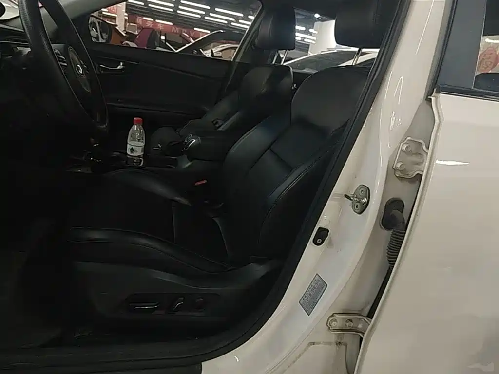 Kia K4 2015 1.8L Automatic DLX Special фото 15