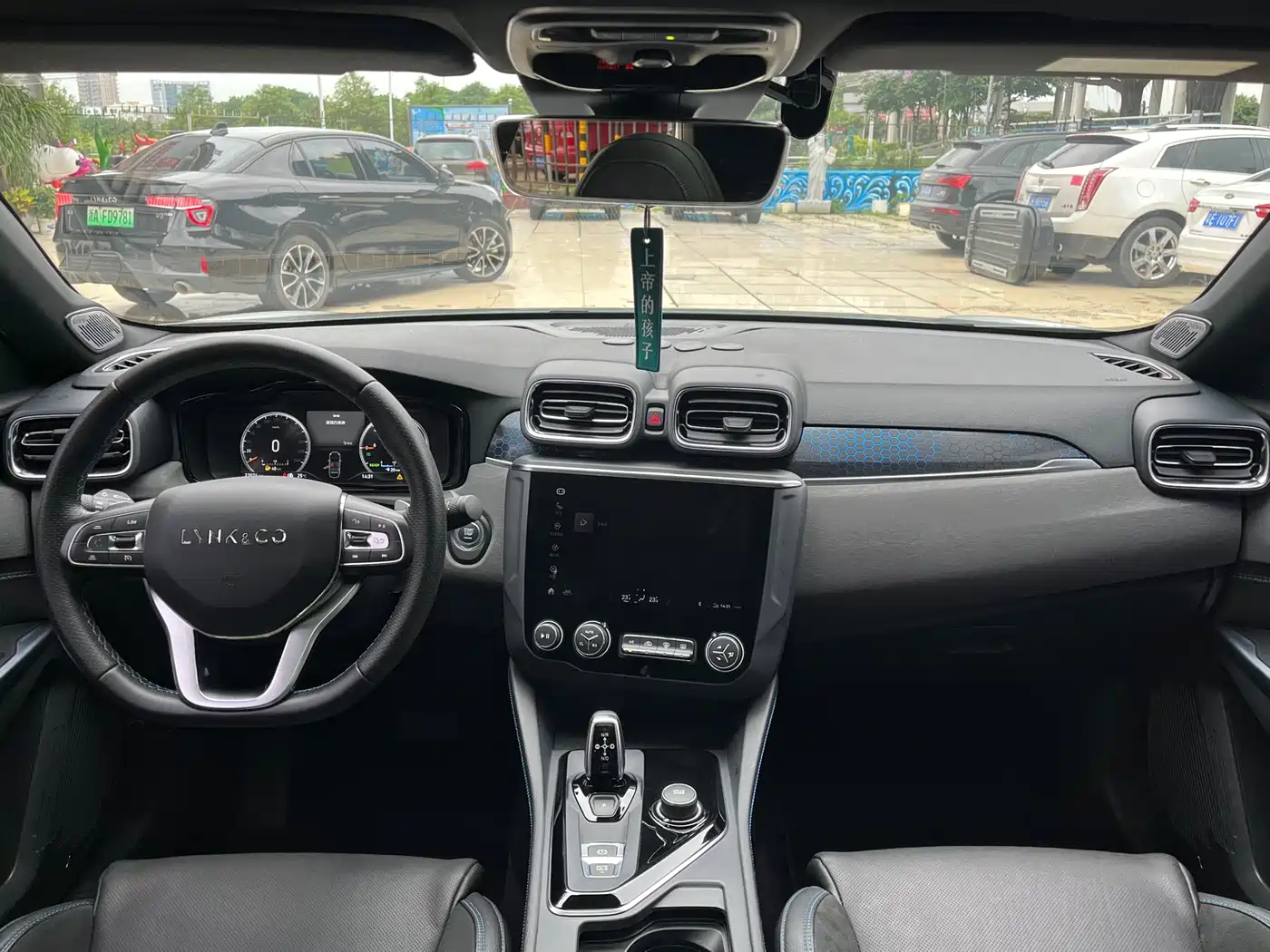 Lynk & Co 03 New Energy 2021 1.5T PHEV Pro фото 8
