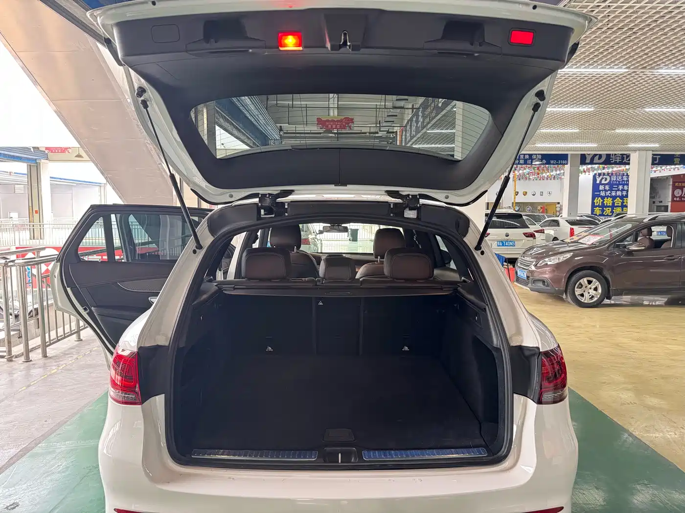 Mercedes-Benz GLC 2020 Facelift GLC 260 L 4MATIC Luxury фото 9