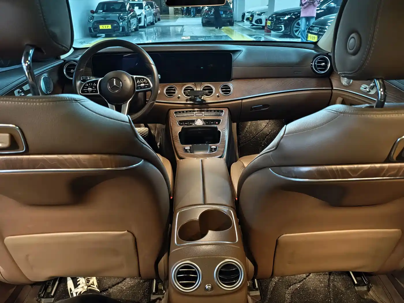 Mercedes-Benz E-Class 2020 E 300 L Luxury Model фото 4