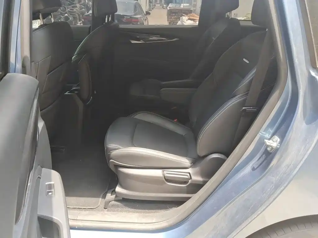 SAIC Maxus EUNIQ 5 2021 2020 1.3T PLUG IN Elite Edition