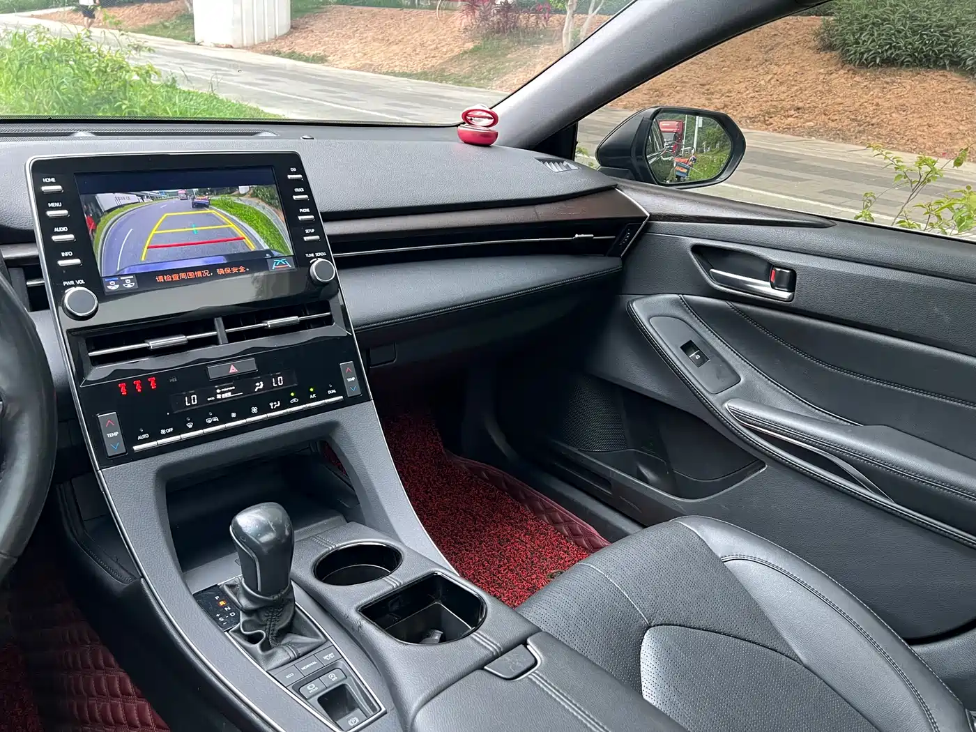 Toyota Avalon 2021 2.5L Luxury Edition фото 13