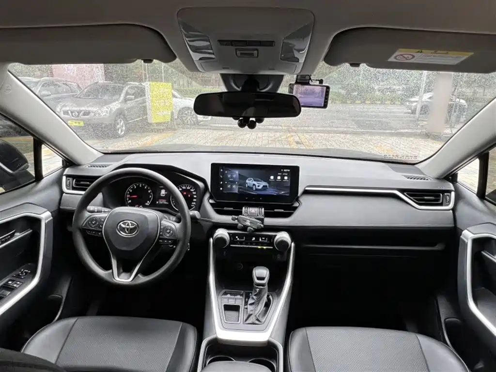 Toyota Wildlander 2024 2.0L CVT FWD Leading Edition фото 15