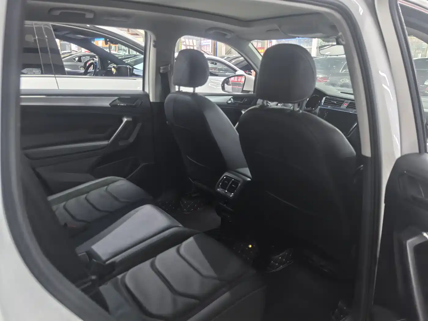 Volkswagen Tiguan L 2020 330TSI Auto 2WD Smart Luxury China VI фото 14