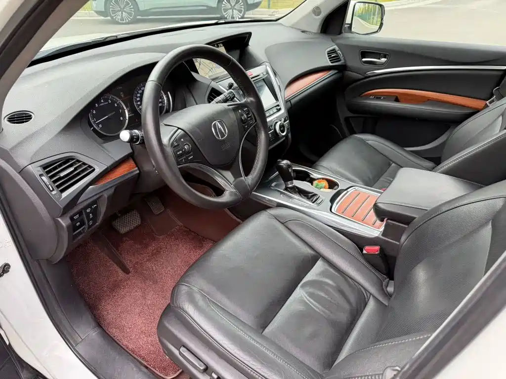 Photo 9 - Acura MDX
