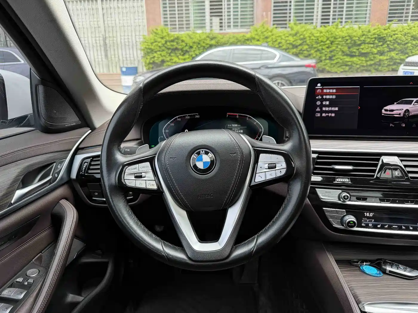BMW 5 Series 2021 530Li Premium Luxury Package фото 17