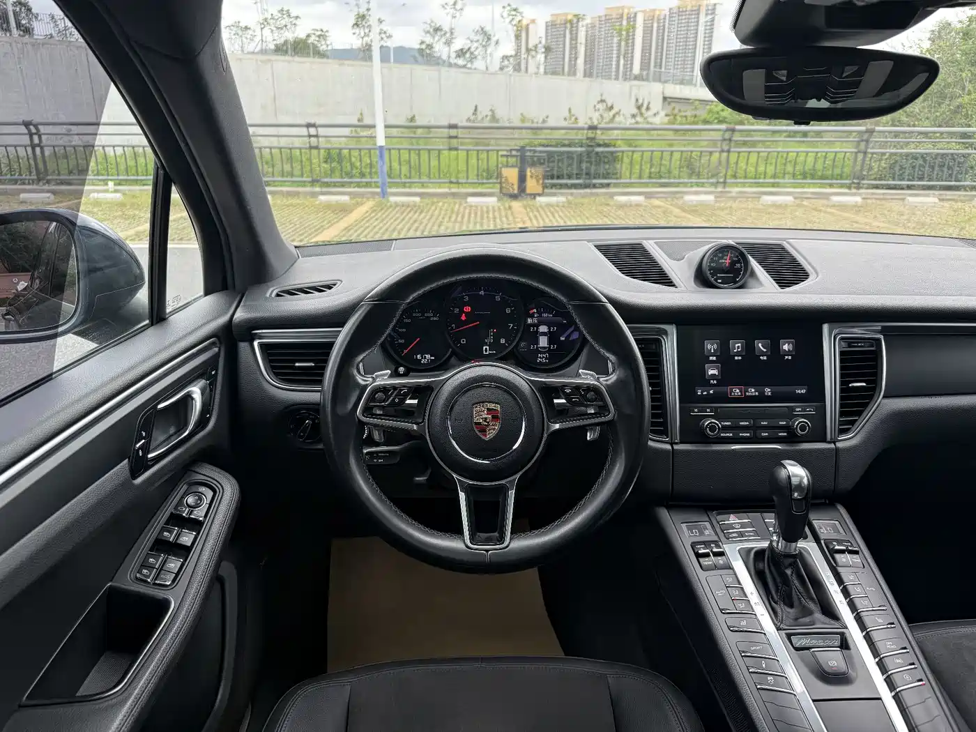 Porsche Macan 2017 Macan 2.0T фото 14
