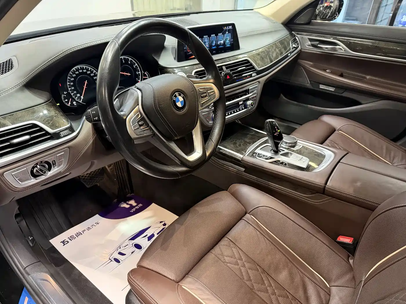 BMW 7 Series 2016 740Li Leading Edition фото 8