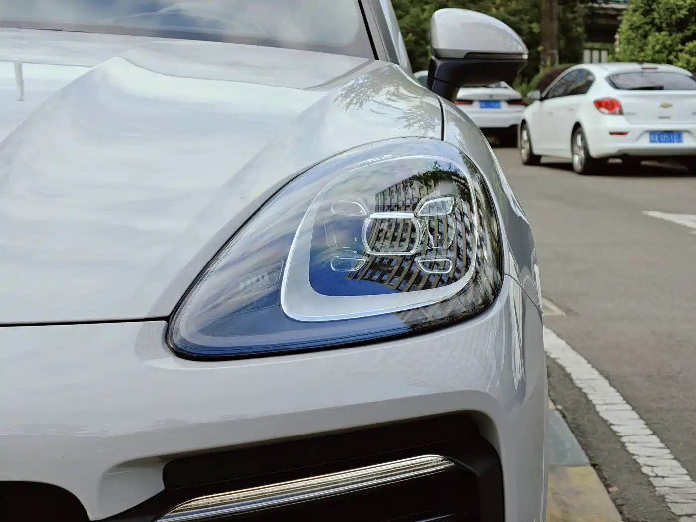 Porsche Cayenne New Energy 2023 Cayenne E-Hybrid 2.0T Platinum Edition фото 19