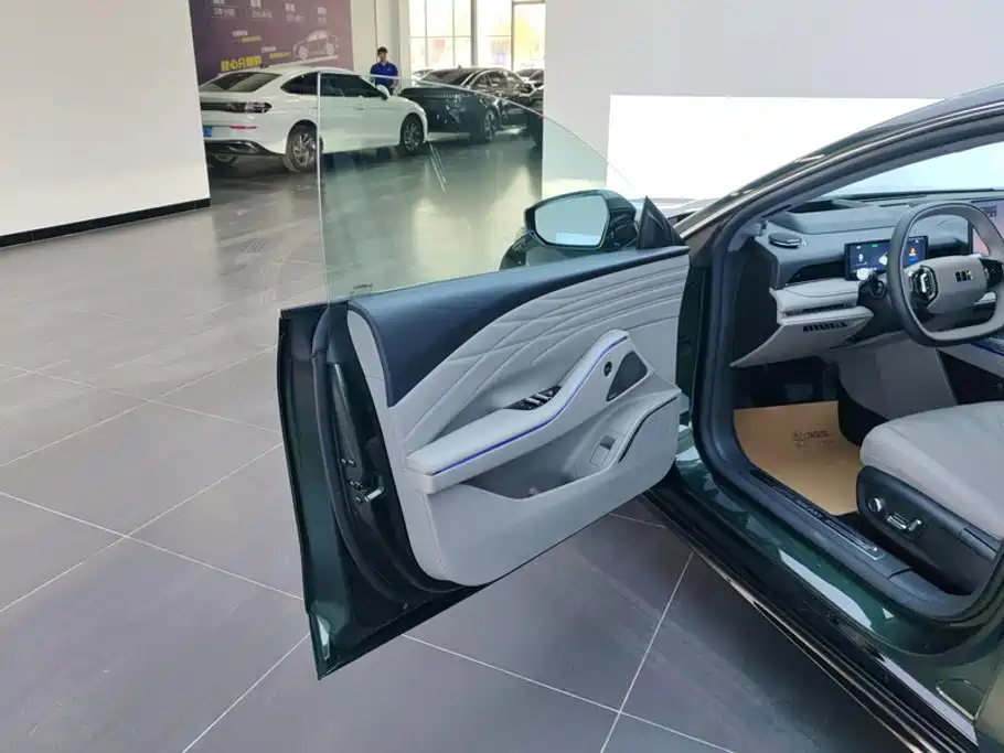 Geely Galaxy Galaxy Xingyao 8 2025 2025 130km EM-P Starship Edition