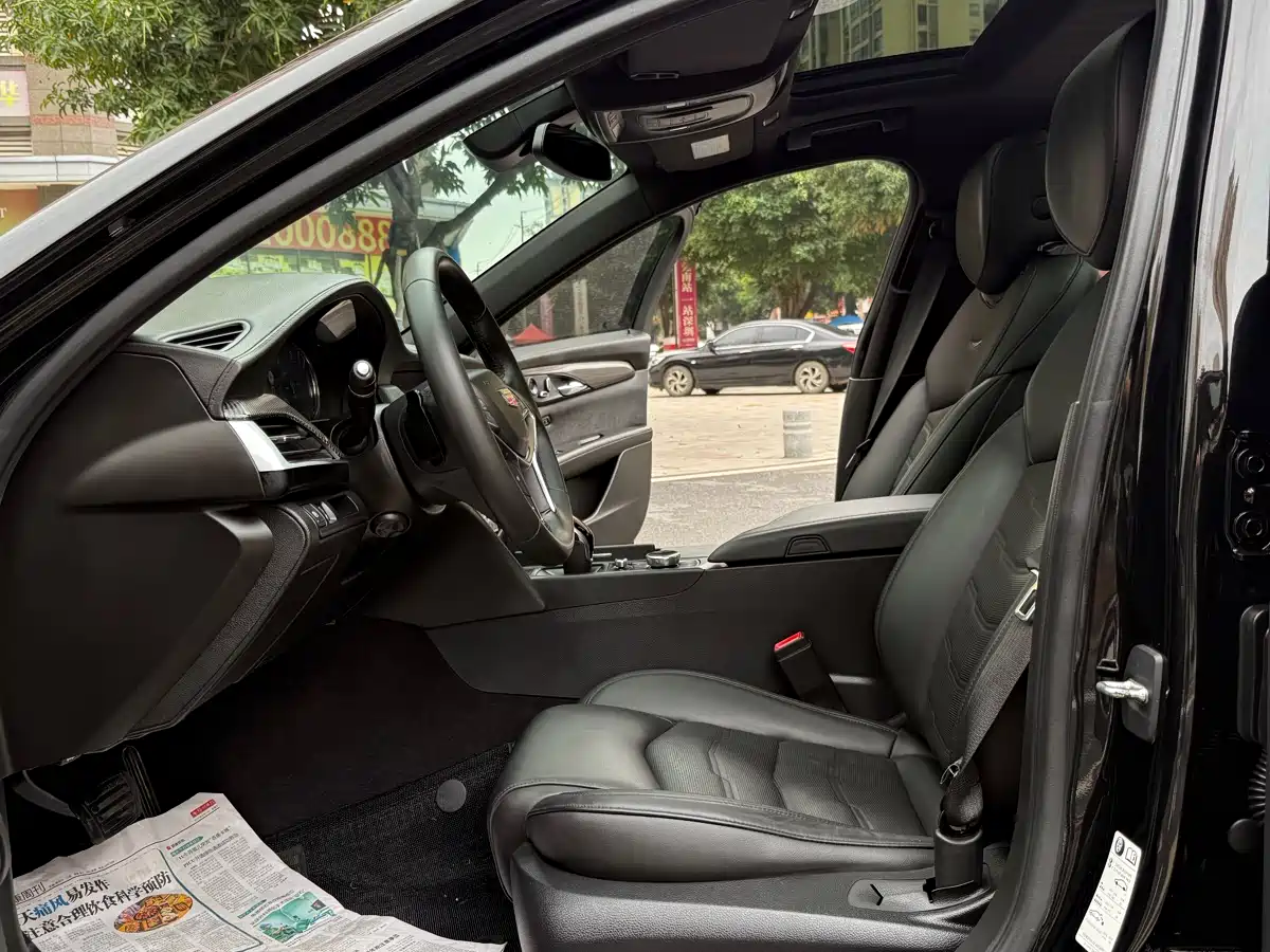 Cadillac CT6 2019 28T Leading Sport Model фото 25