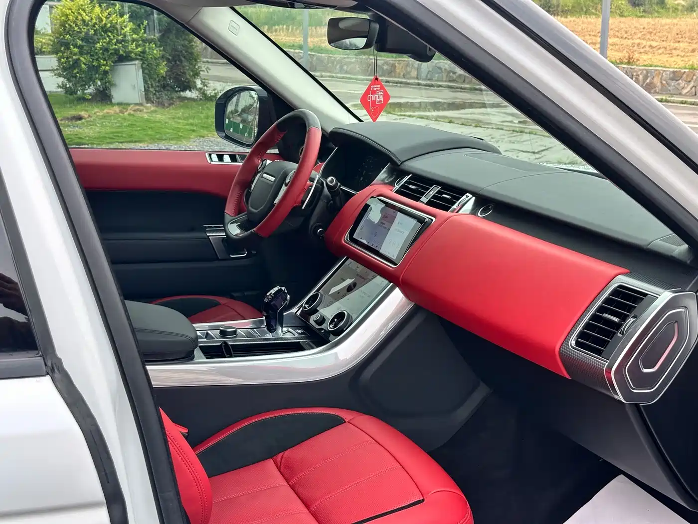 Land Rover Range Rover Sport 2021 3.0 L6 Gloss Black Edition фото 22