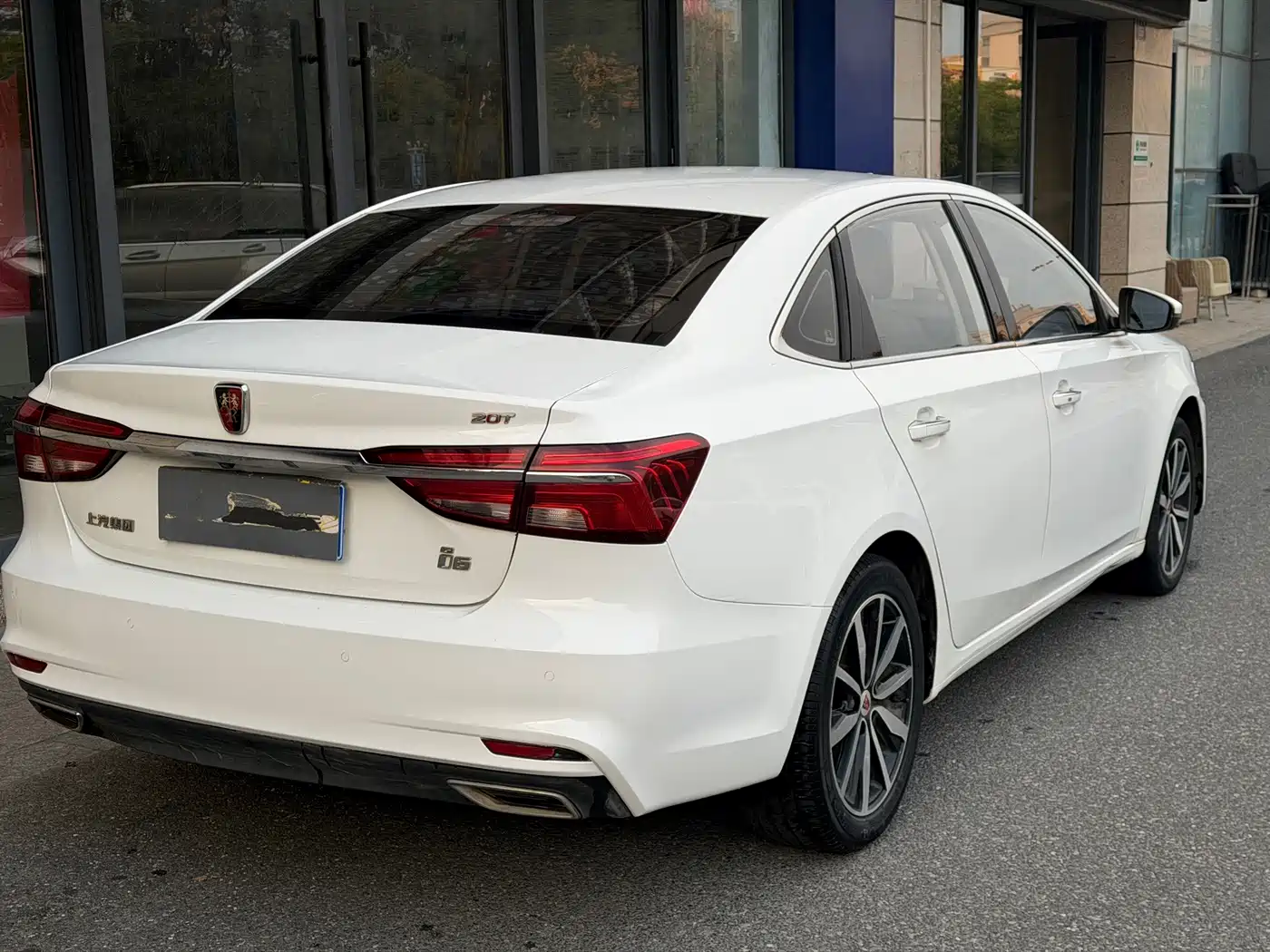 Roewe i6 2018 2018 20T Automatic Internet ZhiXiang Edition