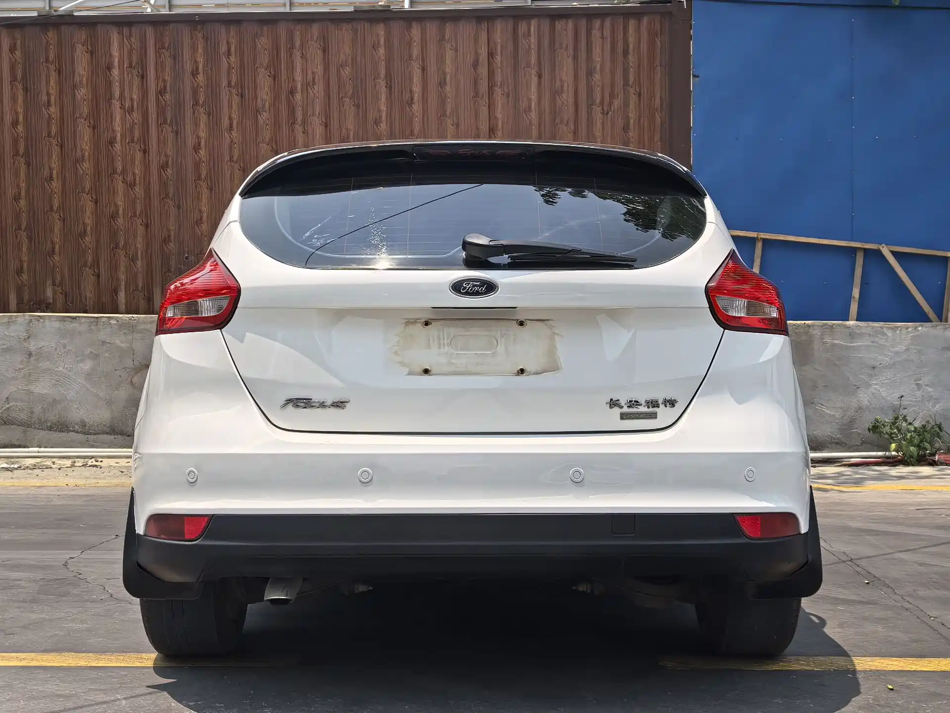Фото 8 - Ford Focus