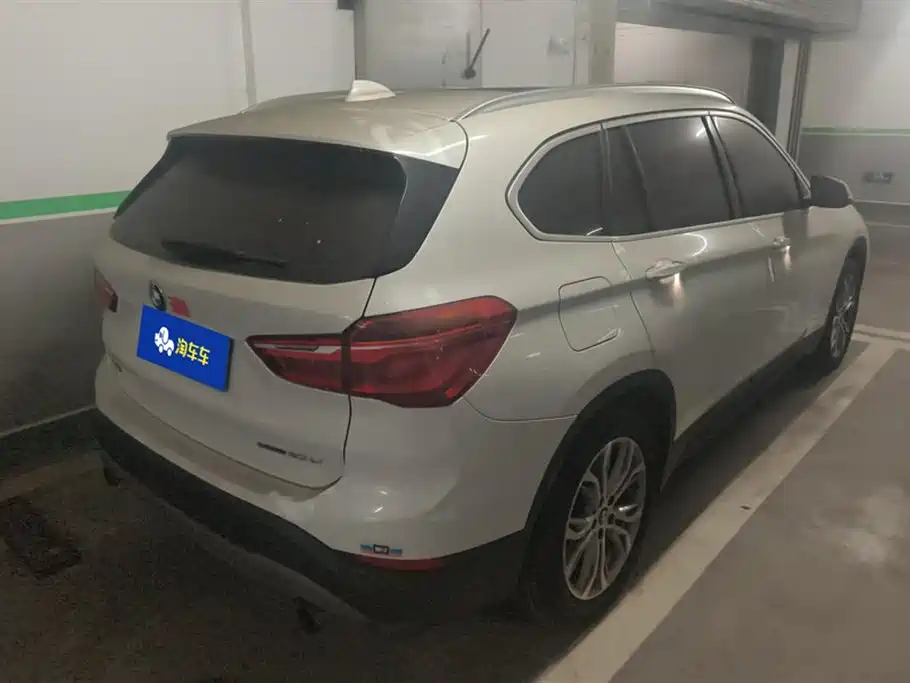 BMW X1 2018 sDrive20Li Leading Model фото 3