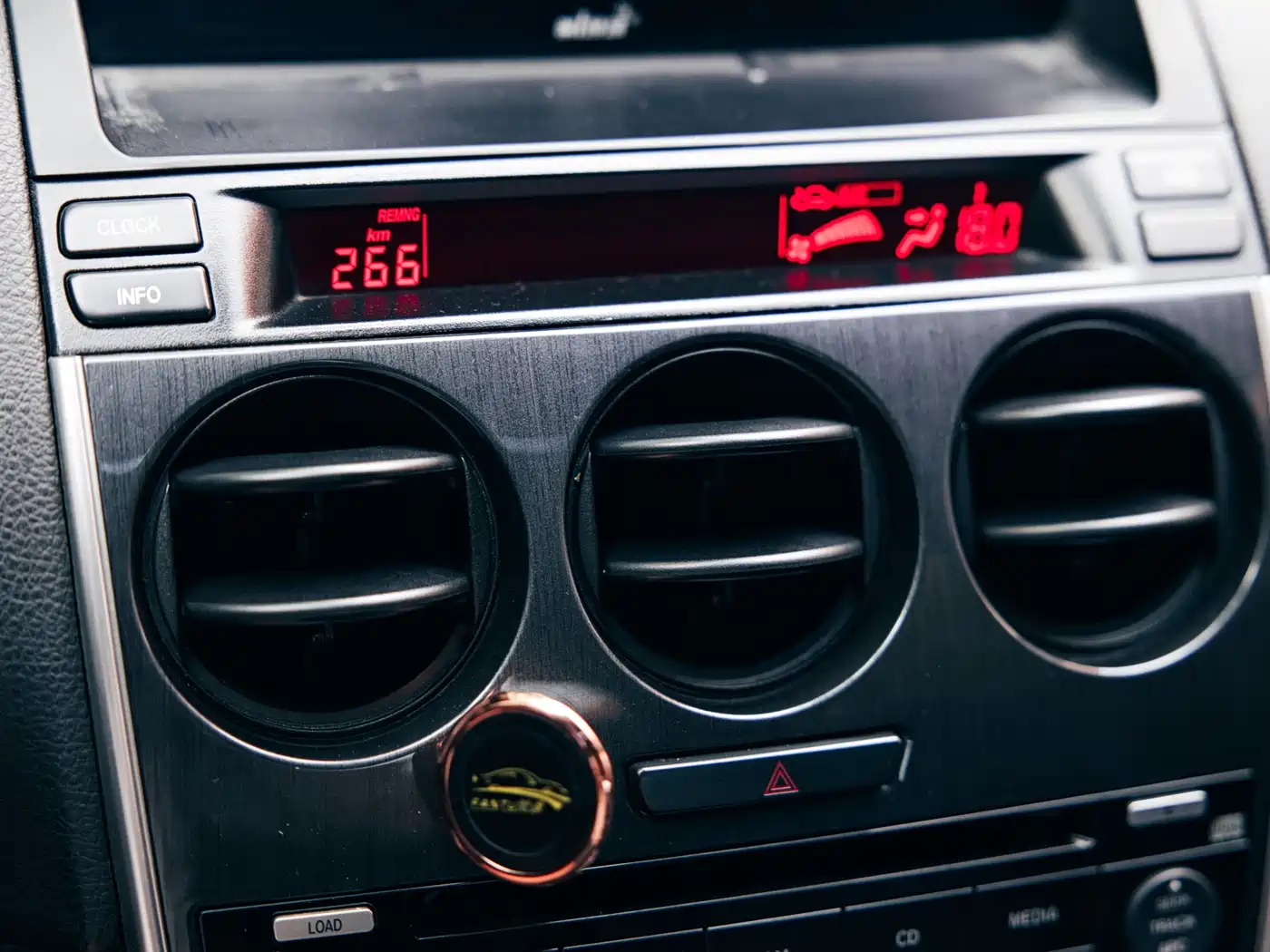 Photo 18 - Mazda 6