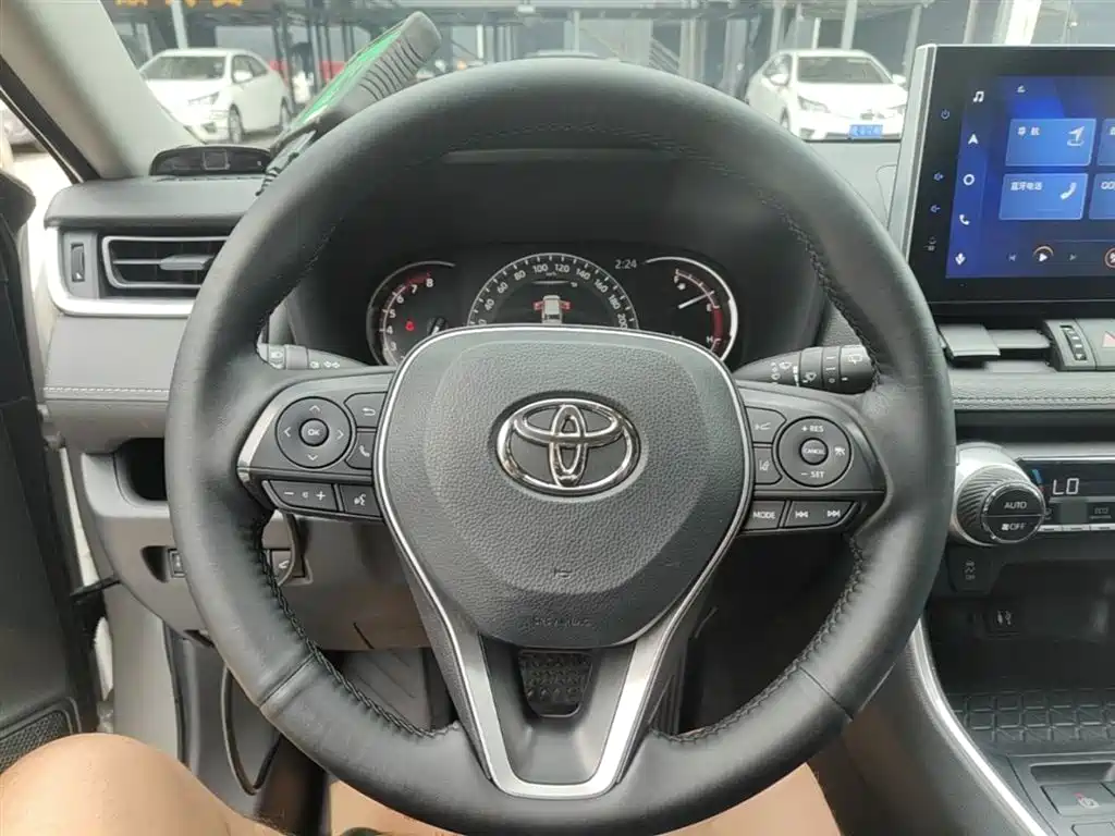 Toyota RAV4 Rongfang 2021 2.0L CVT 2WD Trend фото 11