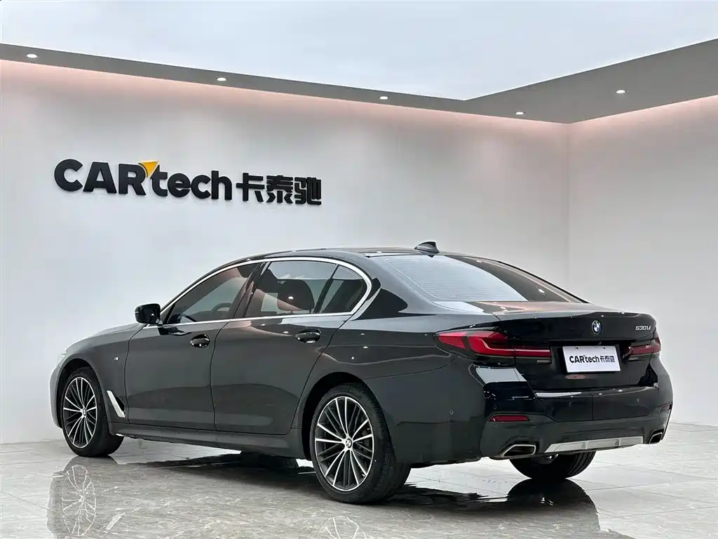 BMW 5 Series 2023 530Li Leading M Sport Package фото 3