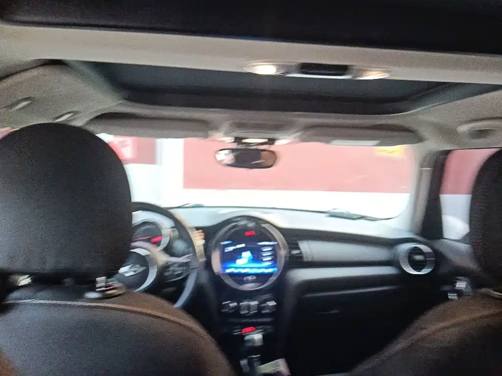 Фото 9 - MINI MINI