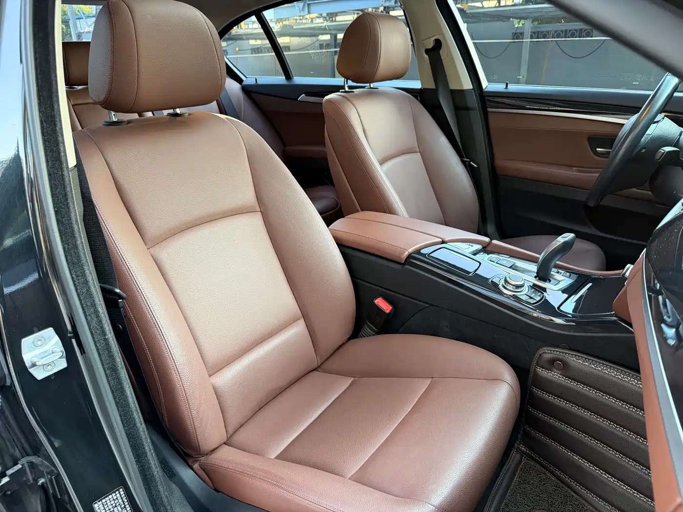 BMW 5 Series 2017 520Li Classic Edition фото 10