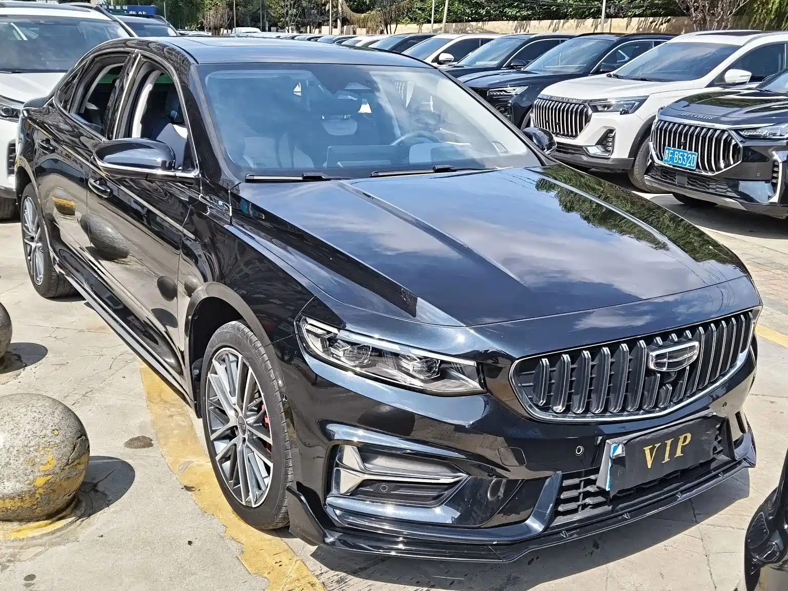 Фото 3 - Geely Preface