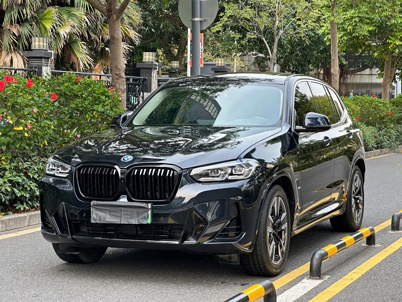 BMW IX3
