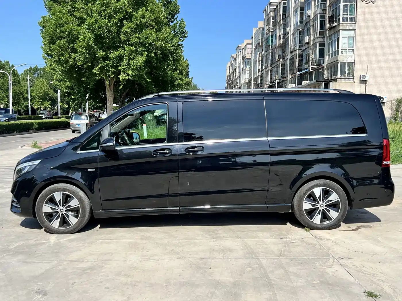 Mercedes-Benz V-Class 2020 Model V 260 L Long Wheelbase Luxury фото 23