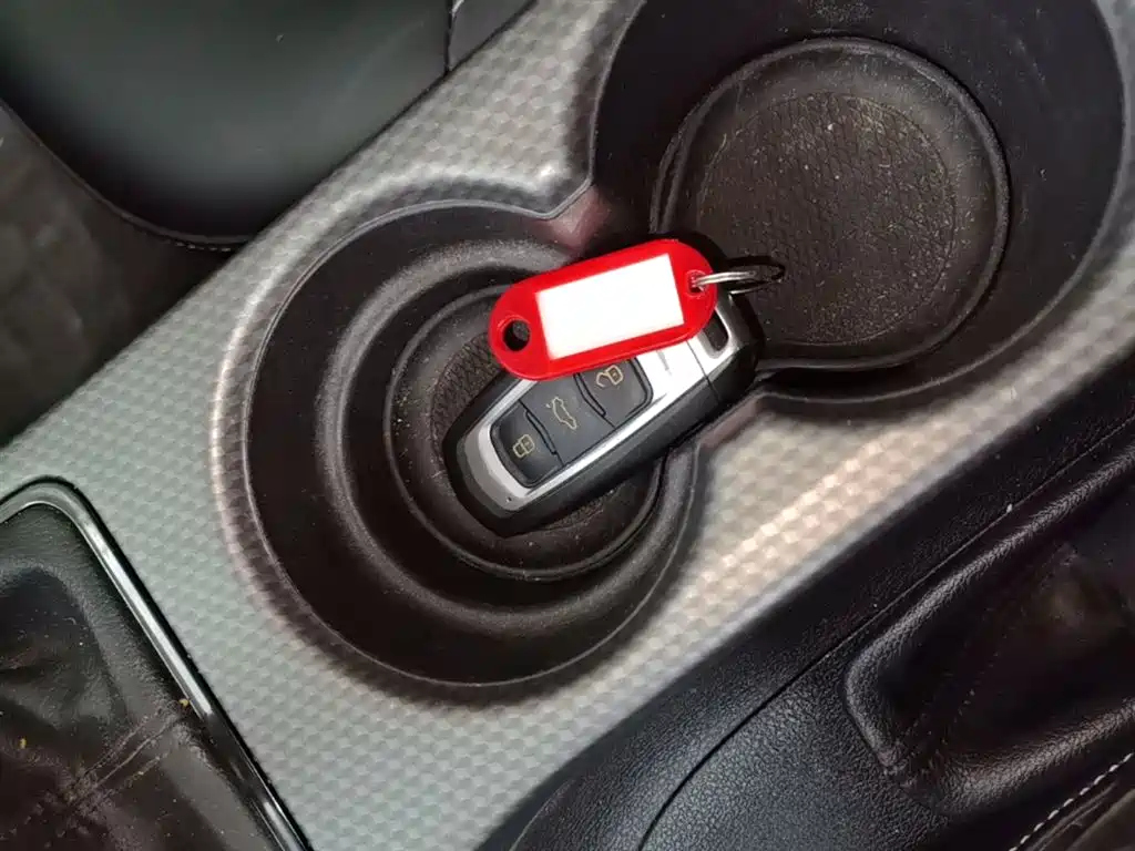 Фото 9 - Geely Emgrand GS