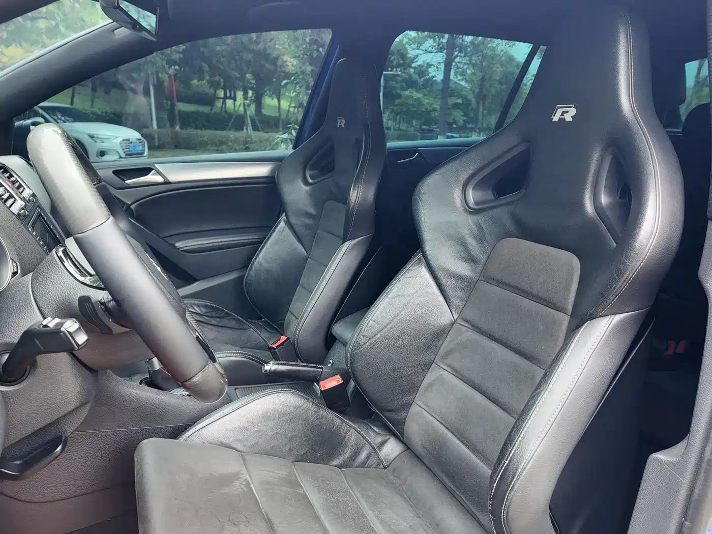 Volkswagen Golf (Import) 2011 2.0TSI R фото 48