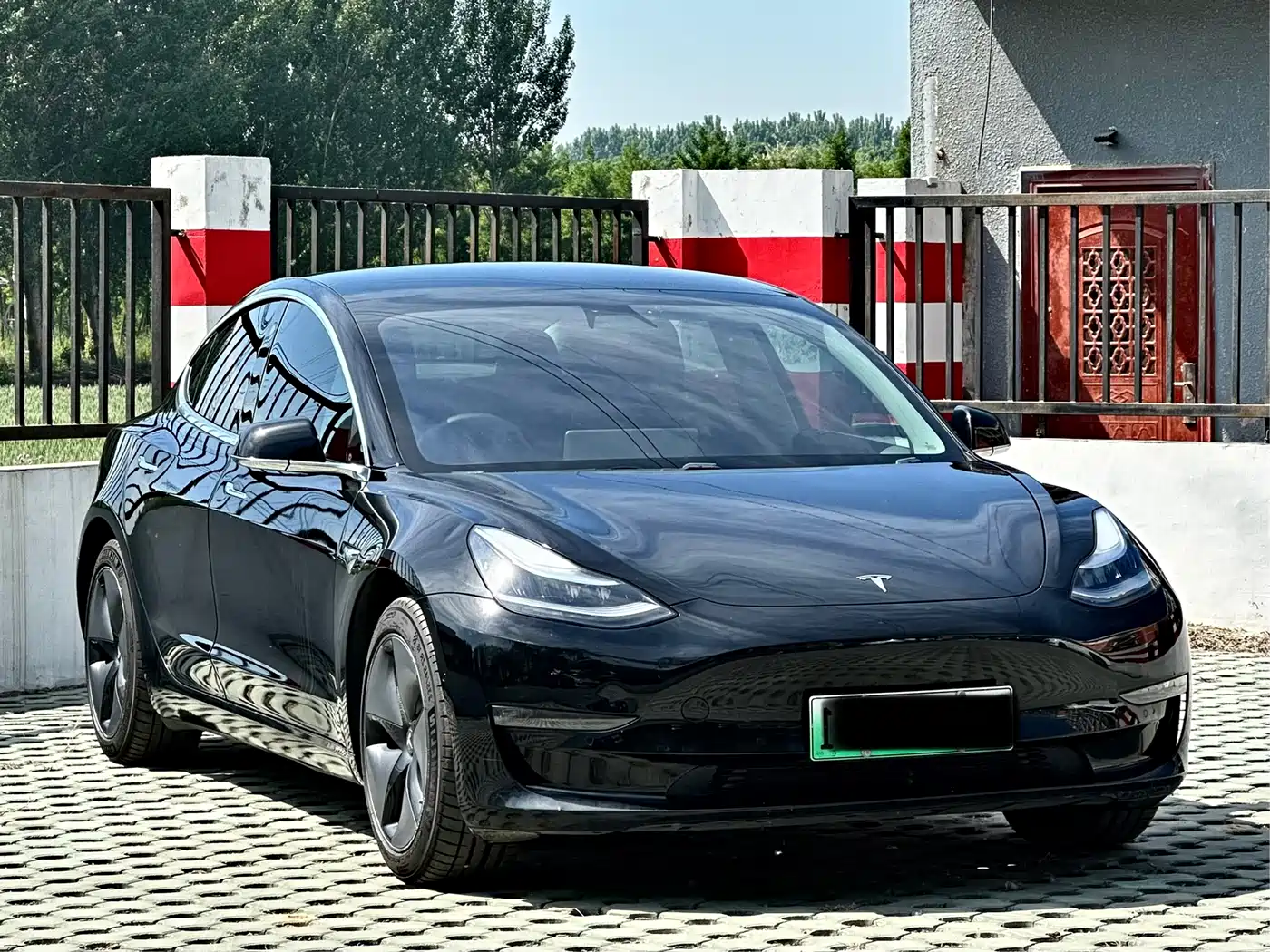 Tesla Model 3 (Import) 2019 2019 Long Range All-Wheel Drive Edition