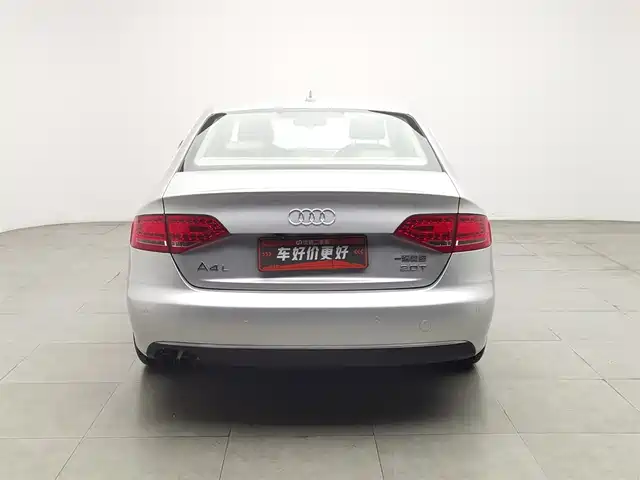 Audi A4L 2012 2.0 TFSI Automatic Technology — фото 4
