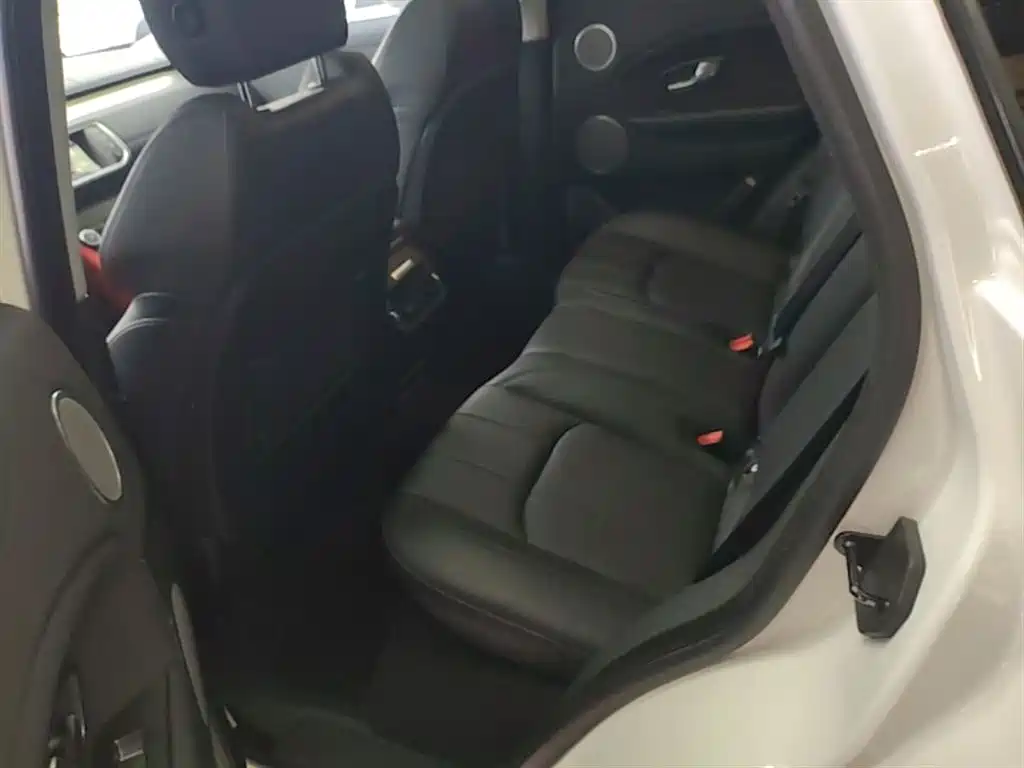 Land Rover Range Rover Evoque 2017 2.0T British Style Edition фото 16